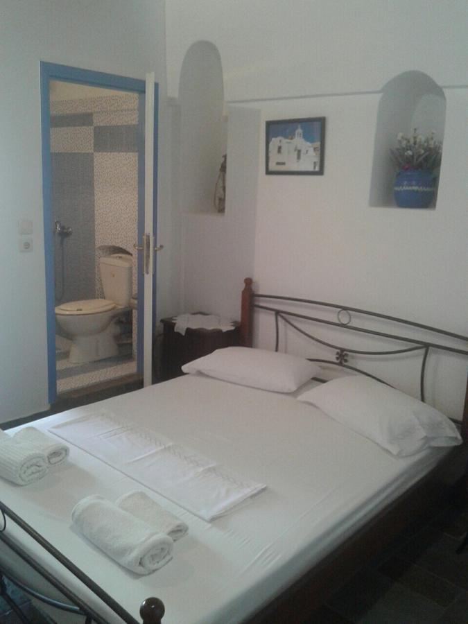 Floras Rooms And Studios Anafi Exteriör bild